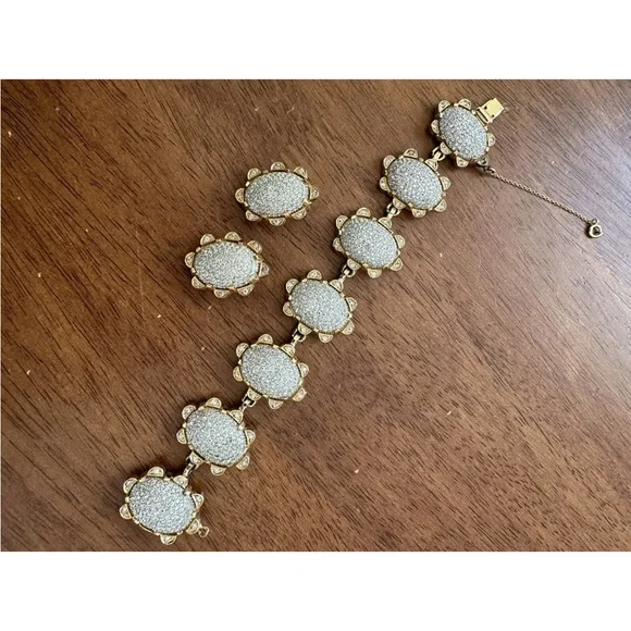 Nettie Rosenstein Gold Tone  Rhinestone Bracelet & Earrings Vintage Glam Signed - Picture 3 of 15
